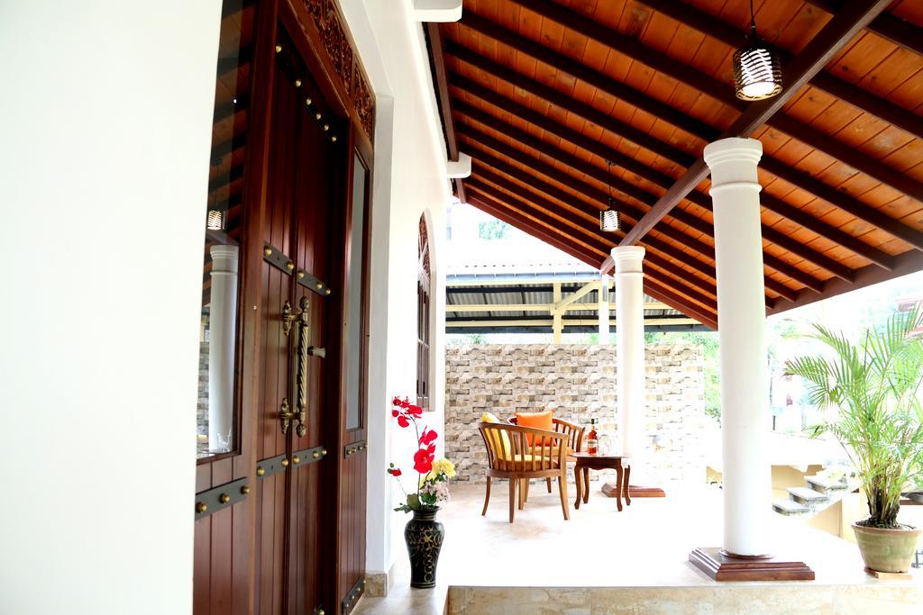 Nivahana Homestay Kandy Extérieur photo