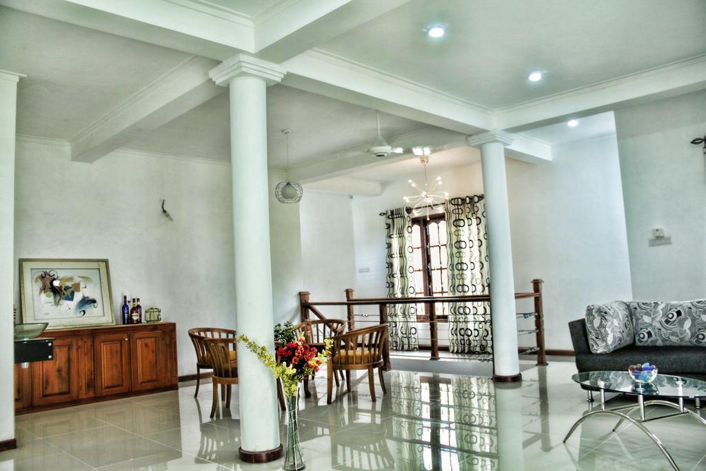 Nivahana Homestay Kandy Extérieur photo