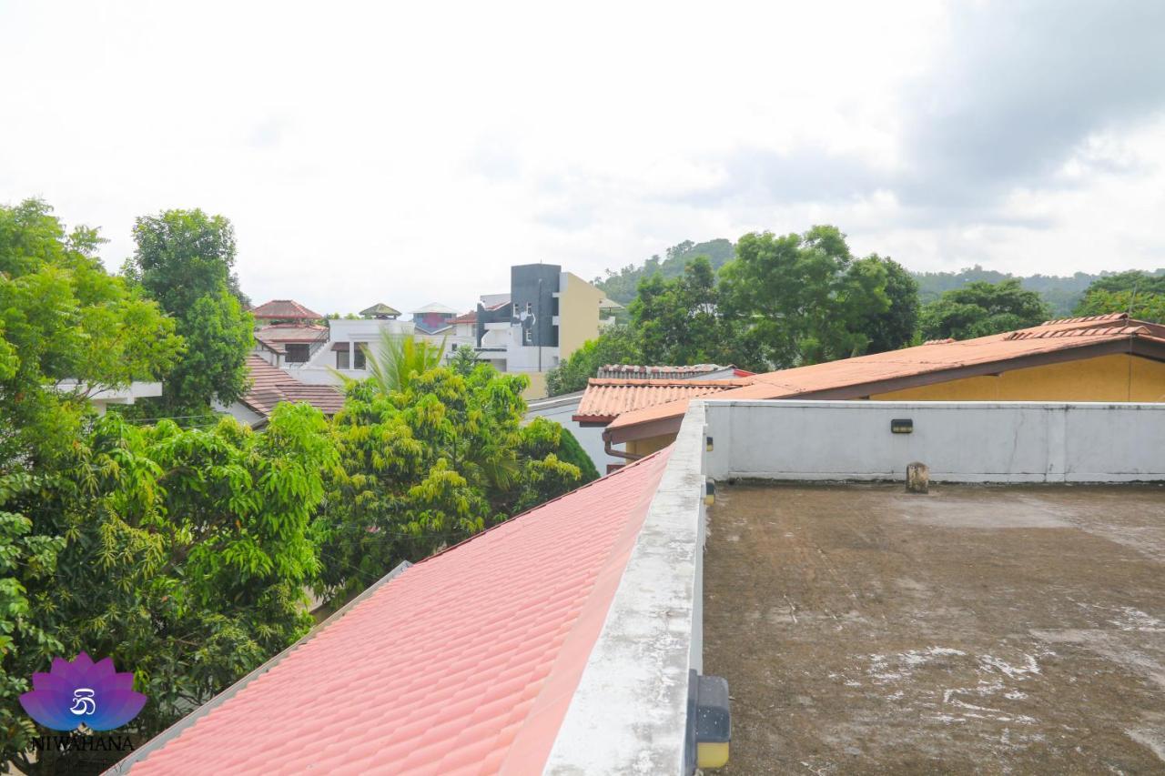 Nivahana Homestay Kandy Extérieur photo